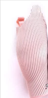 很喜欢他们家内衣，穿着很舒服，而且还是很性感，很好的料子摸着都很舒服柔软，穿上特别亲肤，没有不适感，我真的太喜欢啦！穿了好久了，也不会空杯跑杯，夏天到了也很透气一点都不闷，以后就在这家了，持续关注中~