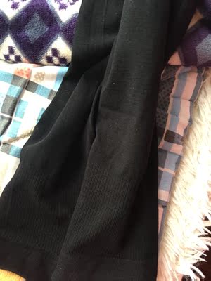 准备买一套穿穿看的 收到货  质量确定不错 很软和  洗了之后不掉色哦  而且 弹力很大  很喜欢 需要亲们  不要犹豫了  真心不错