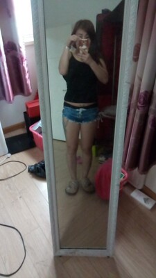 喜欢的不得了，这是第二件了，质量好，两边系带的特别好，不会嘞出赘肉，喜欢的朋友放心购买吧