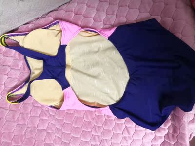 不错，性价比高，女儿很喜欢，特意选了她喜欢的，希望趁假期把游泳学会。物流快，泳帽也不错哦