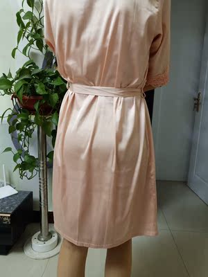 宝贝收到了，挺好的，老婆很喜欢，布料滑滑的，面料舒服，穿上性感的很！！祝老板生意兴隆！！