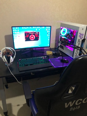 桌子很漂亮,我和爷爷一个小时就安装好了,如果是我自己可能要几个小时,就是快递太慢了,七八天才到 桌子很漂亮,我和爷爷一个小时就安装好了,如果是我自己可能要几个小时,就是快递太慢了,七八天才到