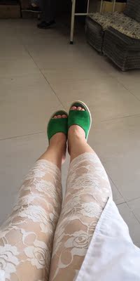 只能说物美价廉,舒服,弹力好,合体,立档够高 只能说物美价廉,舒服,弹力好,合体,立档够高