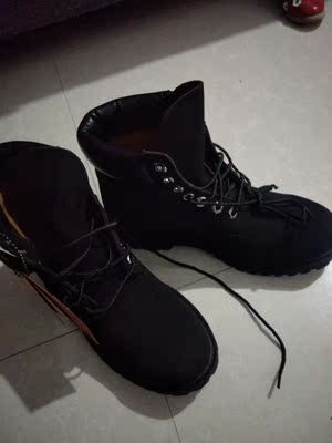 鞋子质量挺好的，底子软，试穿了很舒服，脚不疼，满意的一次购物。