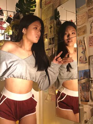 稍微有一点难驾驭 still pretty one 我的平台都有分享hotness tips  @MqueenShow_Kuo