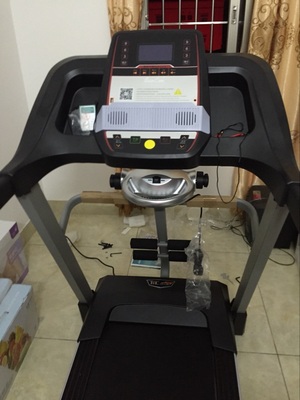 大家谈谈舒华跑步机哪款好,各型号有什么区别?大家推荐一款吧!