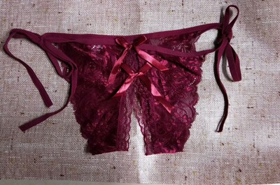 质量不错哦，蕾絲好順滑，很性感穿着也很好看，卖家包装不错。