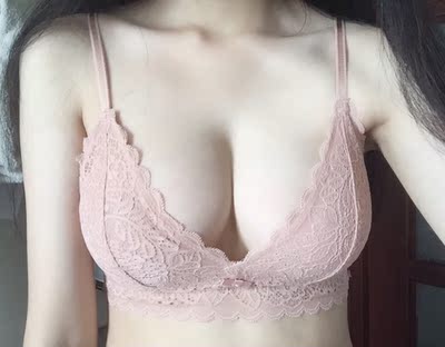 抢了提前购的体验，昨天下单早上内衣就收到了，快递给力哦，内衣很满意，这种蕾丝薄款内衣很舒适，质量也很好， 75C胸围穿L码刚刚好~