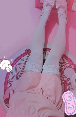 袜子超级舒服。关键是这个穿着不会滑落。而且超级日常的～已经试穿粗门过了，很满意～emmm，看图看图～