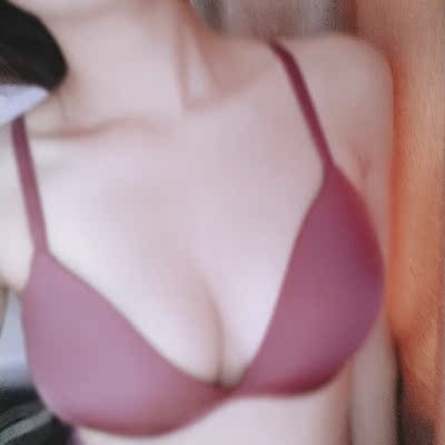 内衣质量真心不错!做工精细!无钢圈的穿着很舒服哦!而且款式设计简约时尚,店家发货也快!包装严实呢!赞! 内衣质量真心不错!做工精细!无钢圈的穿着很舒服哦!而且款式设计简约时尚,店家发货也快!包装严实呢!赞!