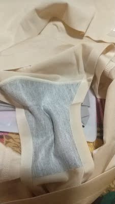 非常好,看了眼做工,很细致,每个都有独立包装,关键是!很便宜!比优衣库的便宜太多了!颜色也很正! 非常好,看了眼做工,很细致,每个都有独立包装,关键是!很便宜!比优衣库的便宜太多了!颜色也很正!