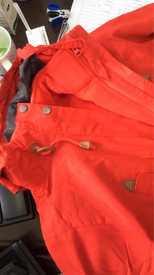 真实使用感受龙狮戴尔户外冲锋衣怎么样,是什么档次的?能保暖防风吗