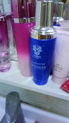 特意用过很久以后才来评价，无痛脱毛也脱得干净，赠送的刮板很趁手，涂抹后，等时间到了刮，毛脱得也比较干净，很不错的产品。