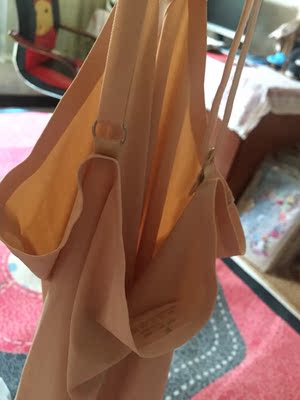 吊带料子很喜欢，穿着舒服不热，打底穿非常好，还是喜欢黑色，肤色的那件后肩带枣打的太下边了，穿上的时候边会翻起来一些不好看，同对比黑色就很完美了，还是好评吧，希望下次来的时候能有一次完美的购物。吊带料子很喜欢，穿着舒服不热，打底穿非常好，还是喜欢黑色，肤色的那件后肩带枣打的太下边了，穿上的时候边会翻起来一些不好看，同对比黑色就很完美了，还是好评吧，希望下次来的时候能有一次完美的购物。吊带料子很喜欢，穿着舒服不热，打底穿非常好，还是喜欢黑色，肤色的那件后肩带枣打的太下边了，穿上的时候边会翻起来一些不好看，同对比黑色就很完美了，还是好评吧，希望下次来的时候能有一次完美的购物。