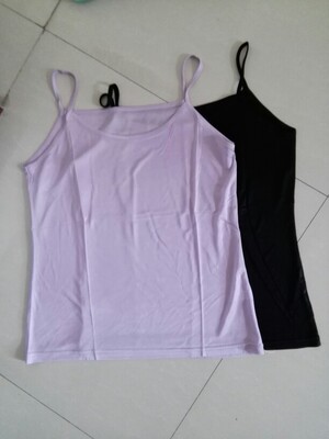 宝贝收到，包装严密大气，衣服还没有穿投水了，衣服和图片一样，没有色差，真丝面料柔软透气，穿上舒服漂亮，客服服务好，快递给力，满意。