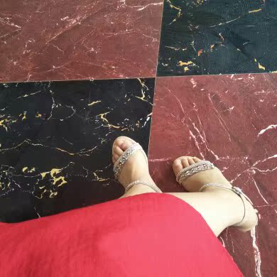 宝贝很漂亮哦！穿上特显脚瘦，值得购买呢！！！