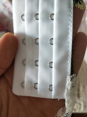 刚收到宝贝就忍不住先试了一下，哇，第一次穿这种性感的，感觉很不好意思，闺蜜直呼说好看，说肯定会迷死我老公，嘿嘿，闺蜜也忍不住让我帮她买，质量也好好，很舒服，这个价好值