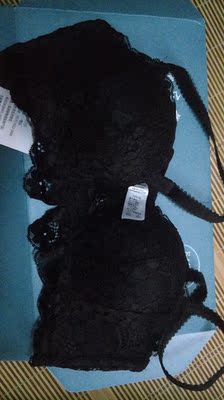 宝贝真的很好，设计真的是考虑到多方面，肩带有两个孔，可以调节，给五星⭐