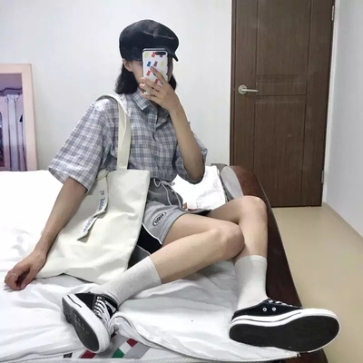 当大家看到我的这一篇评价时，表示我对产品是认可的，尽管我此刻的评论是复制粘贴的。这一方面是为了肯定商家的服务，另一方面是为了节省自己的时间，因为差评我会直接说为什么的。所以大家就当做是产品质量合格的意思来看就行了。最后祝店家越做越好，大家幸福平安，中华民族繁荣昌盛