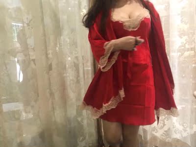 宝贝收到了，做工精细，质量好，面料柔软，穿着舒服，大小合适，版型很不错，满意！店家服务态度很好！还会再光顾