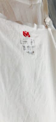 弹性很足，已经下水了，上身效果还不错。