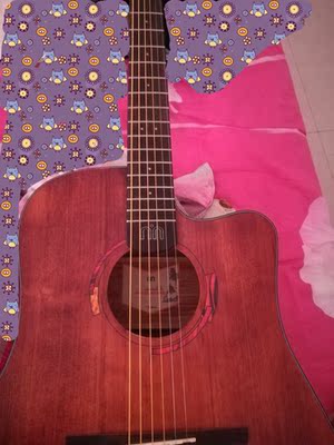 目前看来nightwish拉维斯吉他怎么样,音质好吗?真的是烧火棍吗?