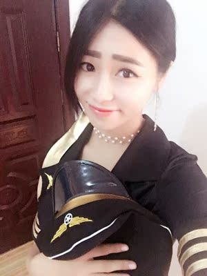 物流很快，收到第一感觉料子很好很舒服，特别喜欢小帽子，满分！