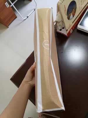 还可以吧，物流的时候盒子压扁了。不过内衣没啥问题，颜色也可以，手感也不错。