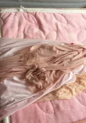 很性感&hellip;&hellip;纱织摸起来很舒服～穿起来正好&hellip;&hellip;颜色很喜欢&hellip;&hellip;洗了没掉色～包装独立方便&hellip;&hellip;谢谢