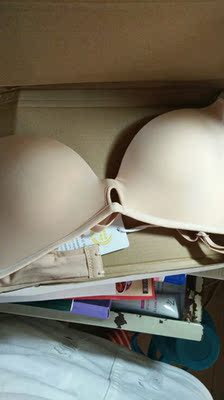 摸起来质感不错，透气合身，挺满意的