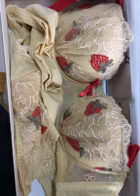 薄嘻嘻 内裤面料滑滑的很少女了 实际颜色就是拍出来的颜色 薄嘻嘻 内裤面料滑滑的很少女了 实际颜色就是拍出来的颜色