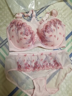 质量一如既往的好,穿了十年这个牌子的内衣了 质量一如既往的好,穿了十年这个牌子的内衣了