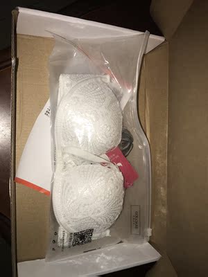 宝贝不错哟，款式式样都蛮喜欢的，适合我们这种类型的，下次还会继续购买