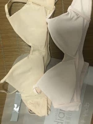 面料很舒服,尺码也刚刚好。这种内衣就是穿着很舒服没有太多舒服。塑形的话应该不行。其他挺好的,里面的海绵垫好像是可以换的,店铺里面好像有专门卖的……总体还不错价格也便宜啊…快快乐乐健健康康快快乐乐他健健康康快快乐乐健健康康快乐啦啦凑个字 面料很舒服,尺码也刚刚好。这种内衣就是穿着很舒服没有太多舒服。塑形的话应该不行。其他挺好的,里面的海绵垫好像是可以换的,店铺里面好像有专门卖的……总体还不错价格也便宜啊…快快乐乐健健康康快快乐乐他健健康康快快乐乐健健康康快乐啦啦凑个字