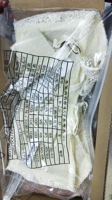 很轻薄挺舒适的，这款没有聚拢效果 比较自然