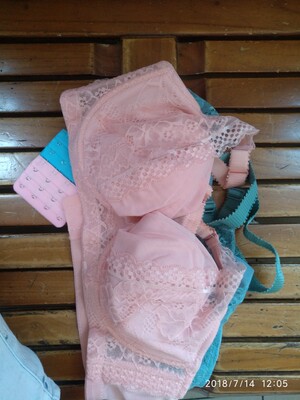 第二次买他家内衣,个人感觉不错,喜欢薄款的,送的加长扣! 第二次买他家内衣,个人感觉不错,喜欢薄款的,送的加长扣!