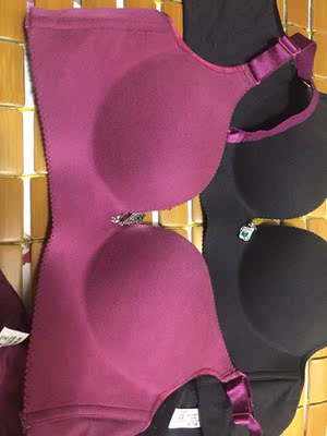 质量非常好！！！就是太厚了！！好难晾干，特别是最近连续一个多月下雨，我就是因为内衣不够穿才买的，这下好了，晒不干ᓖ( &bull;́︿&bull;̀ )ᓙ 希望这种布料的可以出一些稍微薄一些的款式