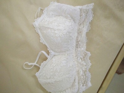 很好穿，一点不嘞！上身效果好很舒服。喜欢的不得了。会一直支持亲家的！推荐购买。