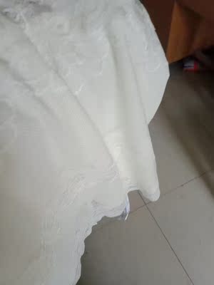 衣服面料不错，穿着蛮舒服，值得购买！！