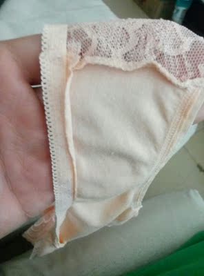 虽然以前买过，但是这次的剪裁有点问题