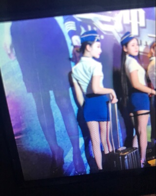 感觉比模特穿好看，很上镜