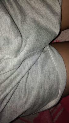 第二次购买了  可以当睡裤穿  也可以外穿  特别舒服  不紧  好喜欢!