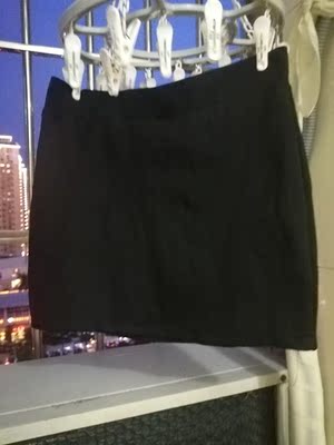 很不错，版型很好，够厚也包臀，拿回来迫不及待的洗了，准备穿啦😊