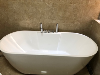 点评业主说waltmal沃特玛浴缸怎么样，好用吗？千万别装是真的吗