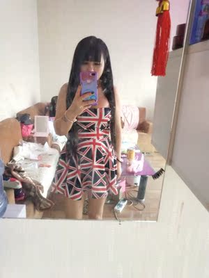 非常好看,包装精美很喜欢质量也很好,滑滑的料子不出皱 非常好看,包装精美很喜欢质量也很好,滑滑的料子不出皱