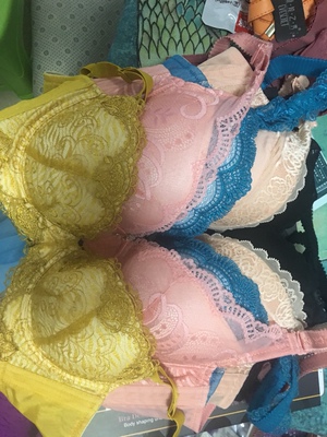 不错，很喜欢，大小也刚合适，现在穿的全是她家的，的确比实体店划算太多，主要是喜欢和放心，值得购买，喜欢的可以考虑，这久做活动也超级实惠！