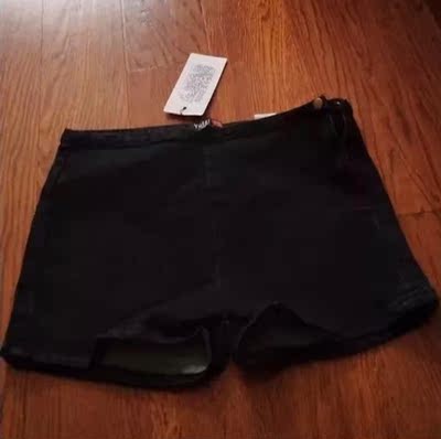 厚薄适中 不会热 有弹性 穿着也挺舒服 性价比很高 外穿打底都可以 厚薄适中 不会热 有弹性 穿着也挺舒服 性价比很高 外穿打底都可以