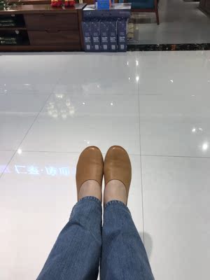 每年一双喜欢百搭，你家第一次购买希望价格再优惠点更好嘻嘻?