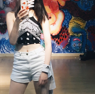 敲好看的衣服啊！！！