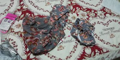 还可以吧，好评，好评，好评，重要的事情说三遍！！！还没有穿，洗了洗，等着去游泳的时候可以穿上了。